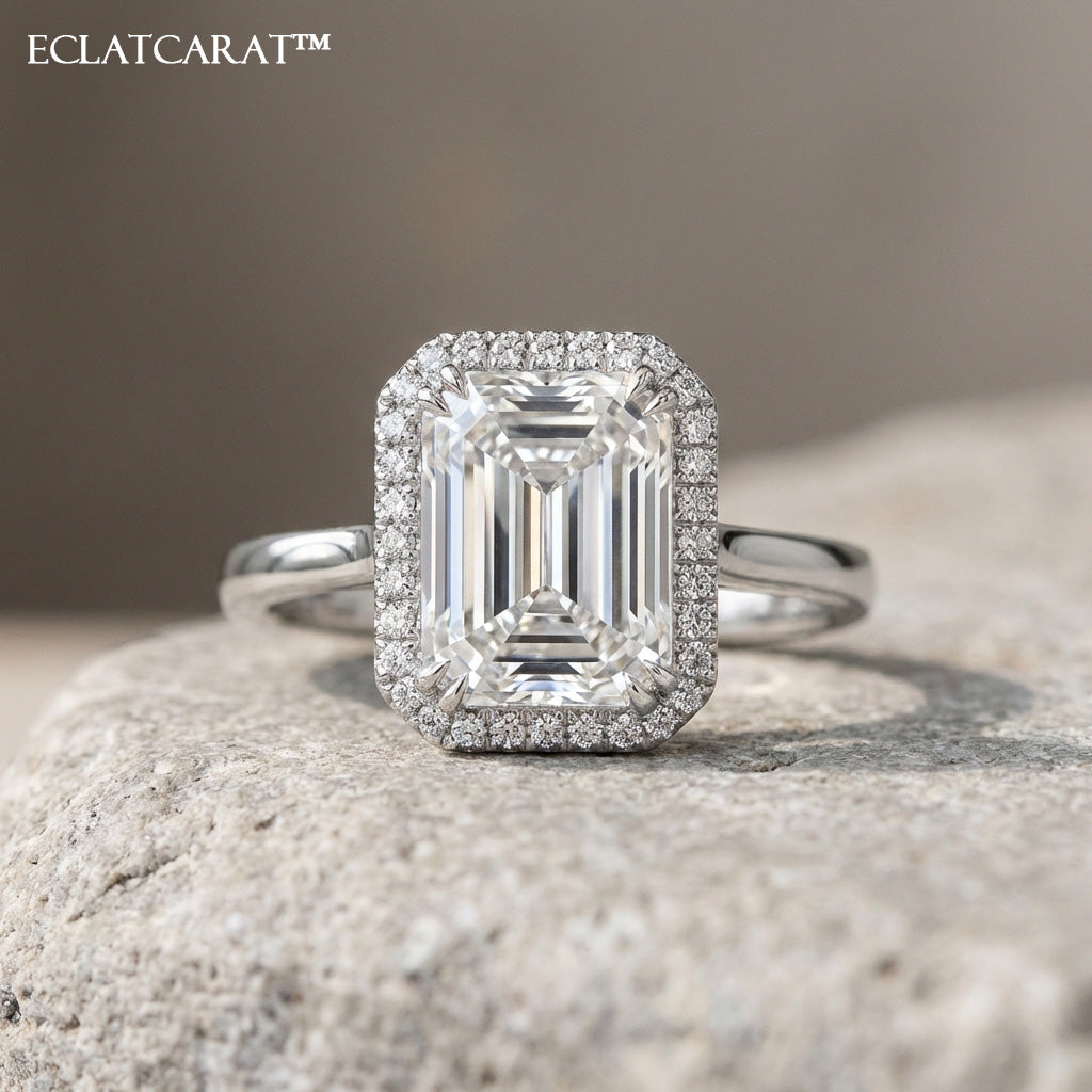 Eclatcarat™ Aurora Emerald-Cut Halo Ring