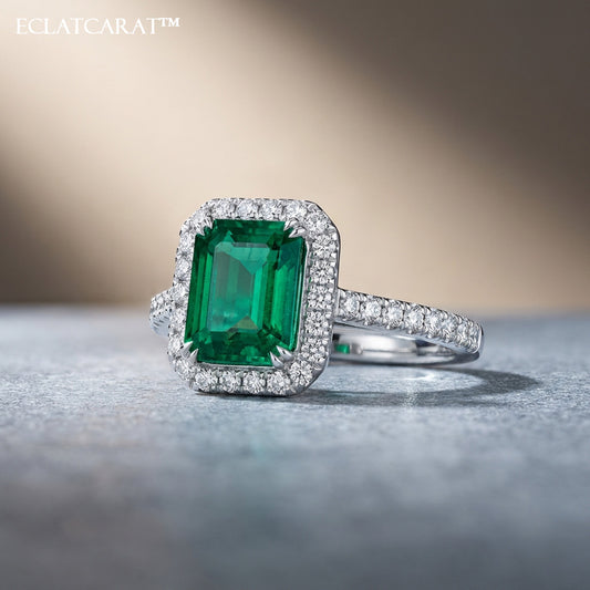 Eclatcarat™ Emerald Elegance Ring